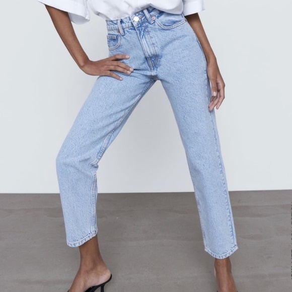 Zara Mom Fit Jeans - Picture 2 of 5
